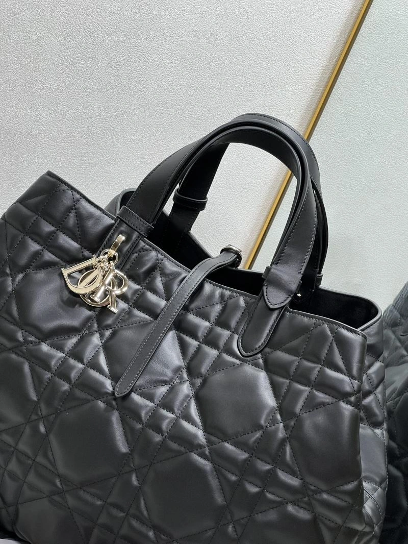 Christian Dior Shopping Bags ModernLook 70500