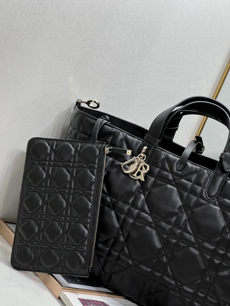 Christian Dior Shopping Bags ModernLook 70500