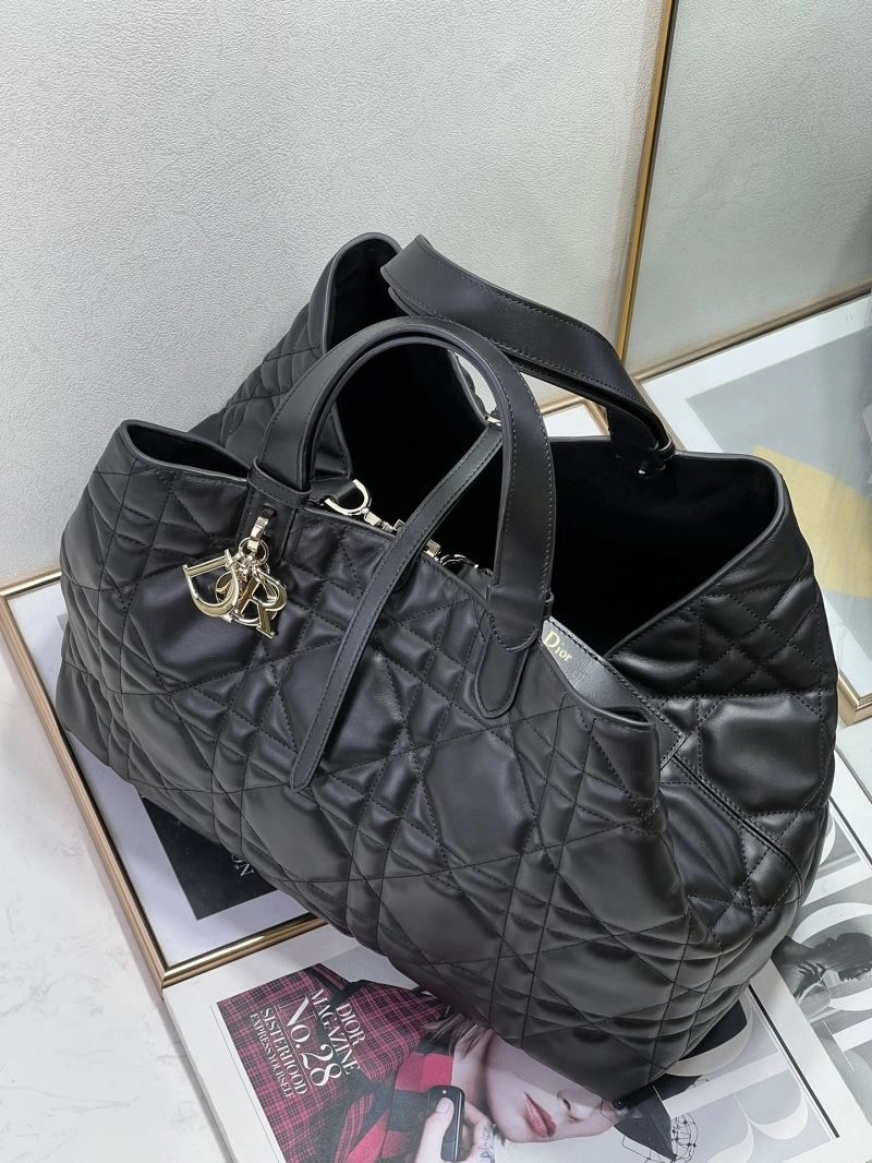 Christian Dior Shopping Bags ModernLook 70500
