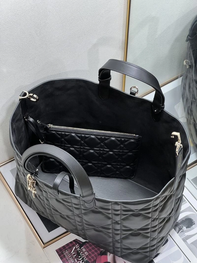 Christian Dior Shopping Bags ModernLook 70500