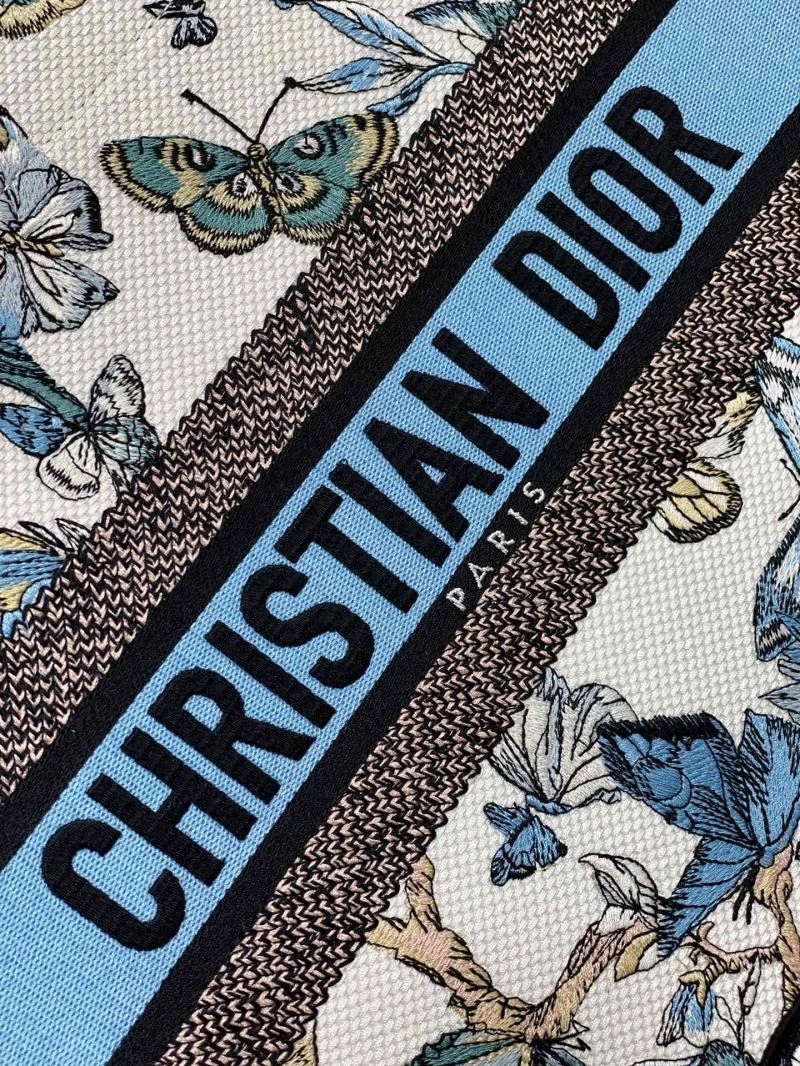 Sleek Christian Dior Shopping Bags 70506
