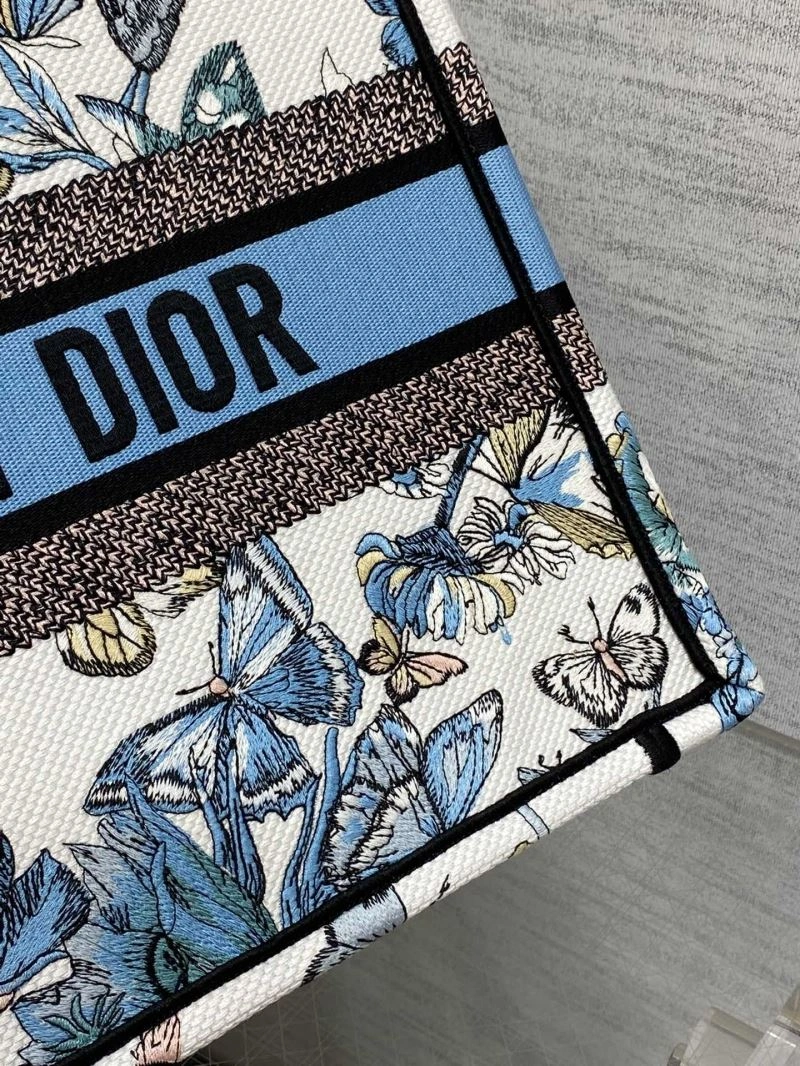 Sleek Christian Dior Shopping Bags 70506