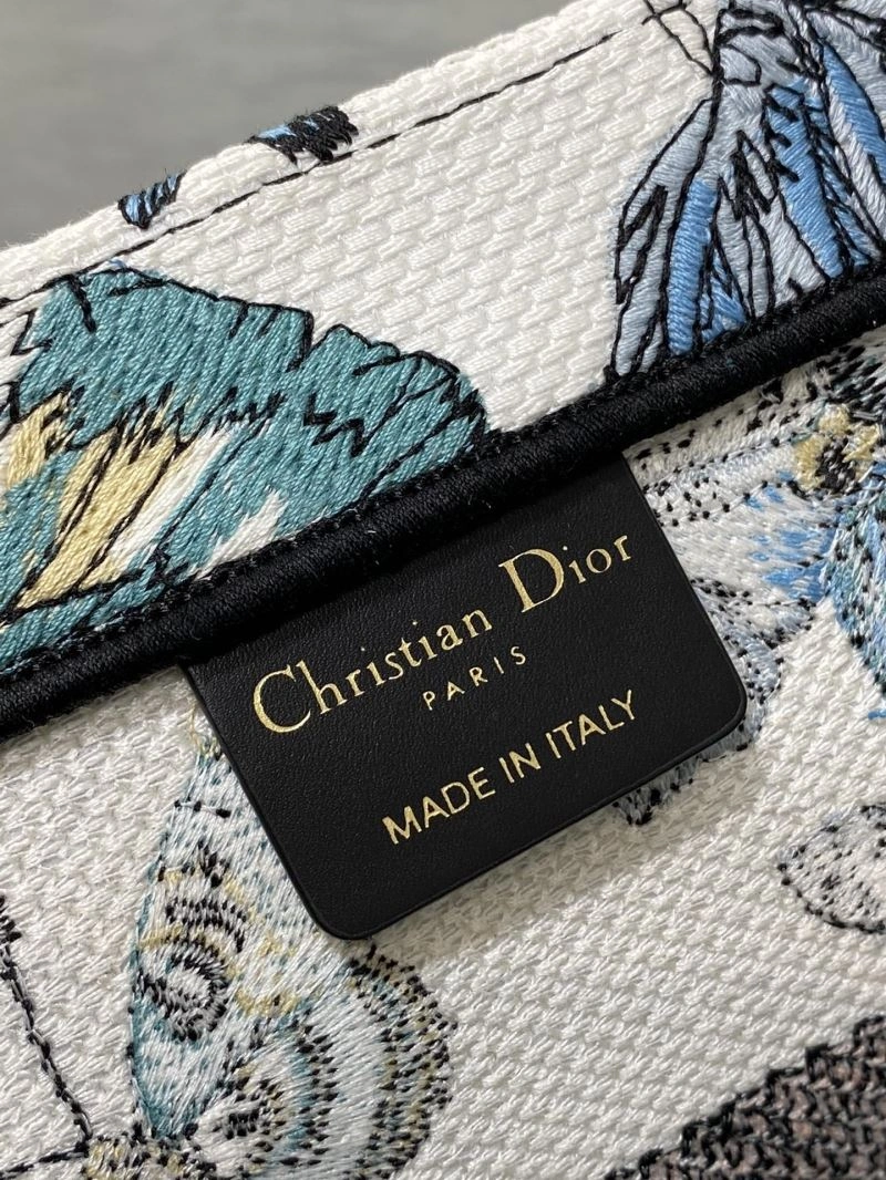 Sleek Christian Dior Shopping Bags 70506