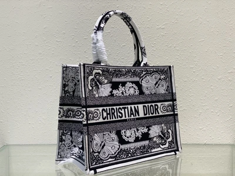 Christian Dior Shopping Bags Refined 70521