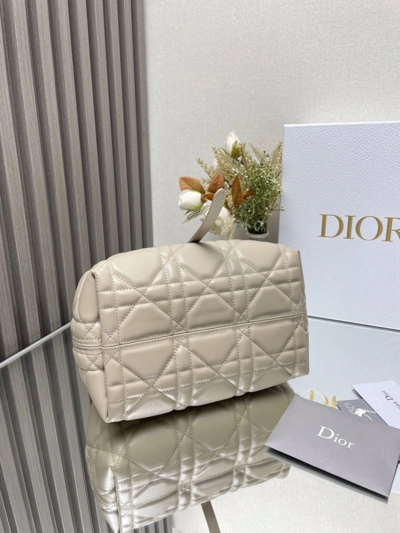 Contemporary Christian Dior Shopping Bags 70480