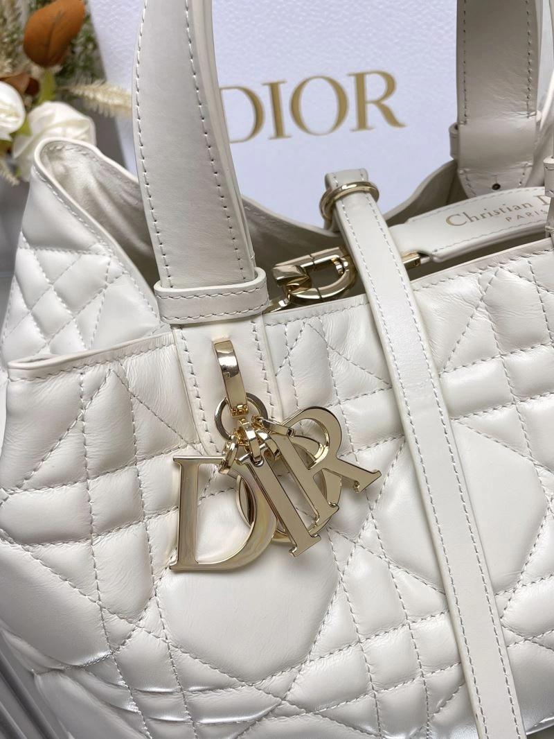 Sleek Christian Dior Shopping Bags 70479