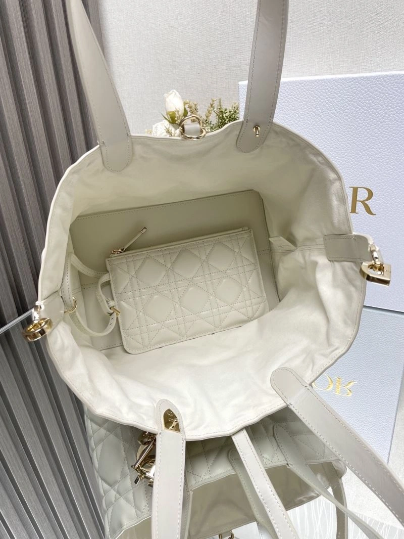 Sleek Christian Dior Shopping Bags 70479