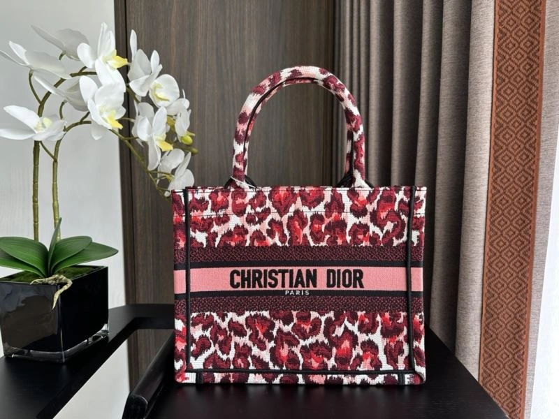 Elegant Christian Dior Shopping Bags 70519