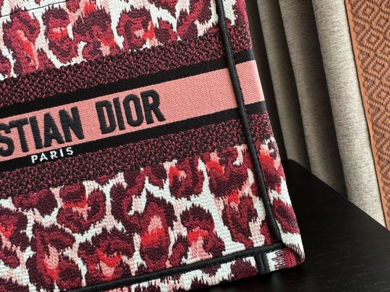 Elegant Christian Dior Shopping Bags 70519