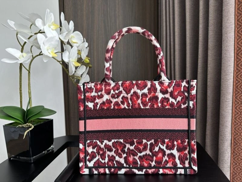 Elegant Christian Dior Shopping Bags 70519