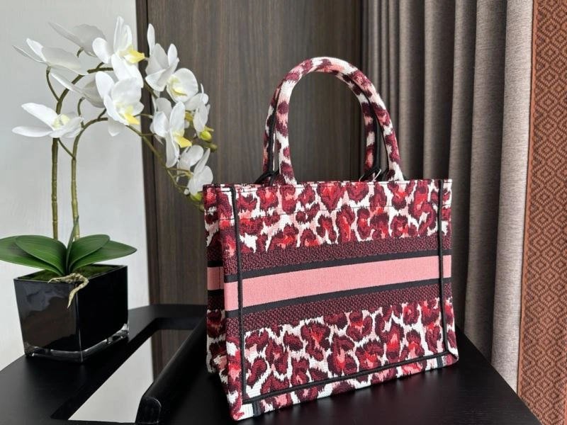 Elegant Christian Dior Shopping Bags 70519