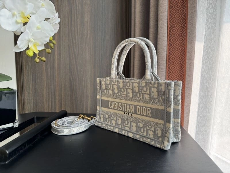 Christian Dior Shopping Bags Versatile 70448