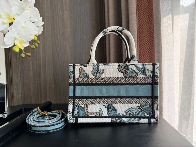Christian Dior Shopping Bags ModernLook 70451