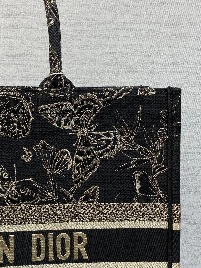 Effortless Christian Dior Shopping Bags 70490