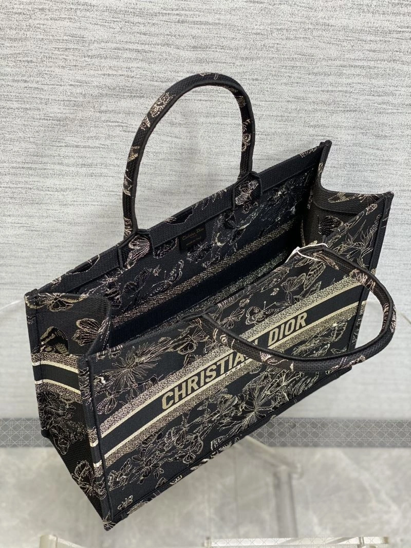 Effortless Christian Dior Shopping Bags 70490