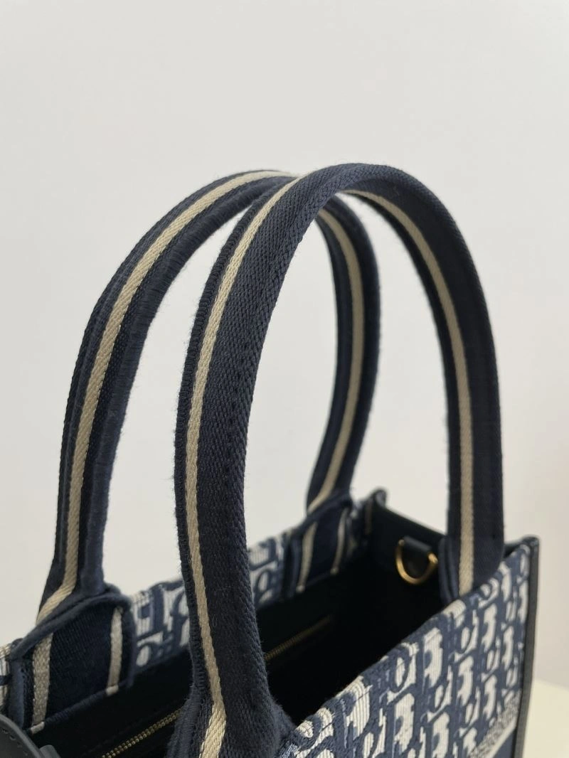 Christian Dior Shopping Bags FashionForward 70428