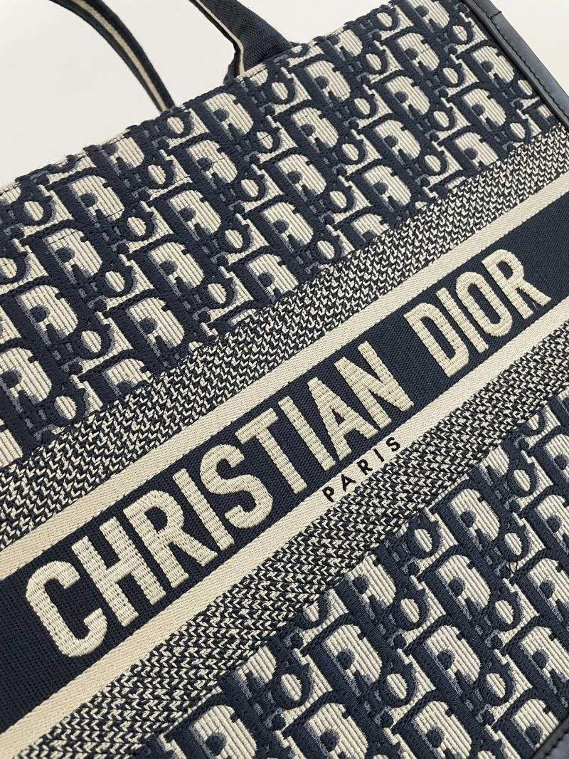 Sophisticated Christian Dior Shopping Bags 70424