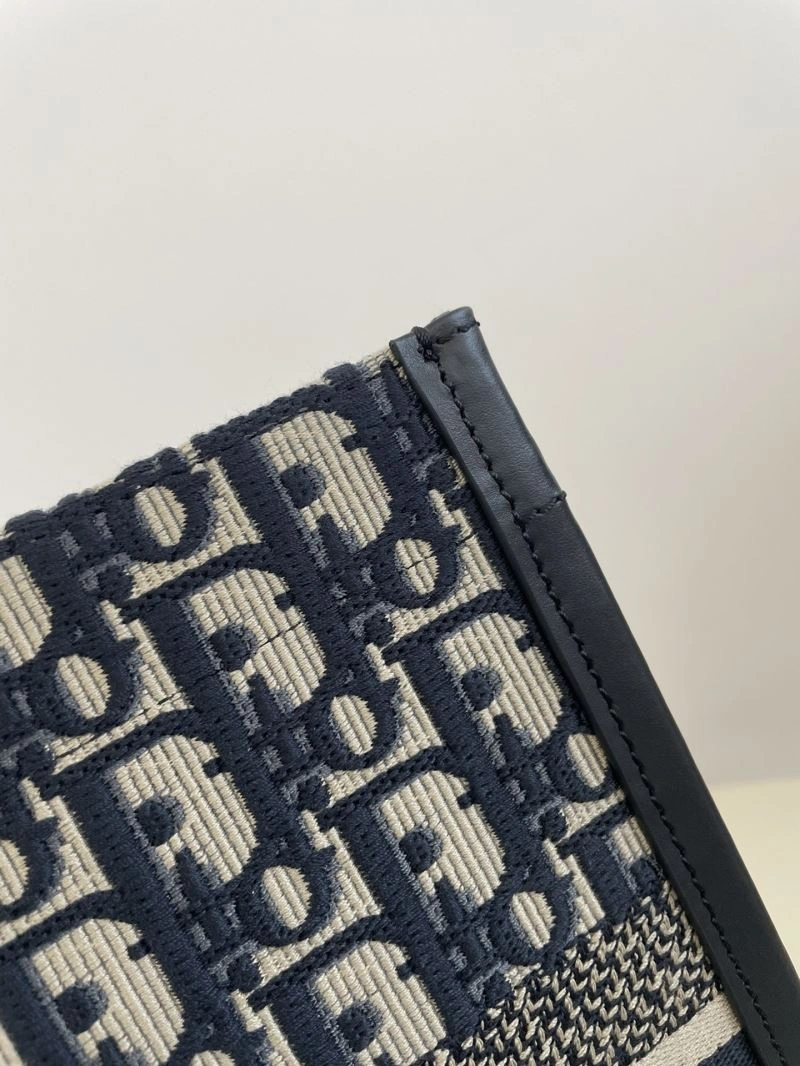 Sophisticated Christian Dior Shopping Bags 70424