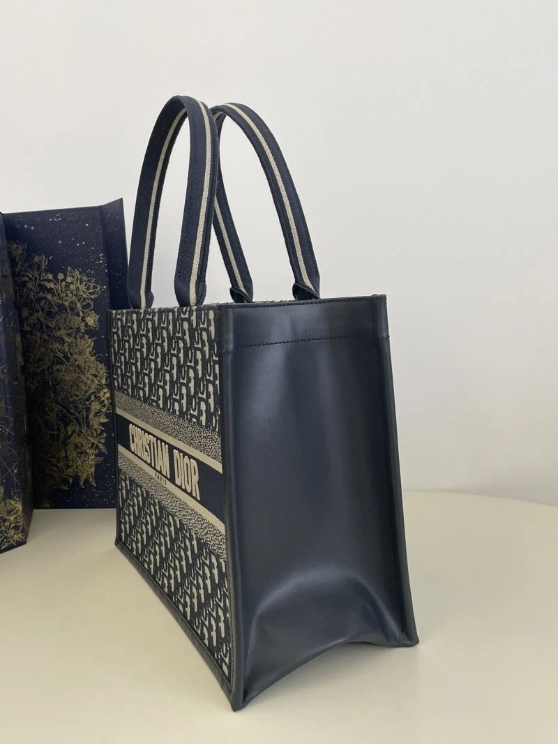 Sophisticated Christian Dior Shopping Bags 70424