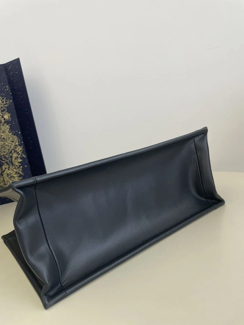 Sophisticated Christian Dior Shopping Bags 70424