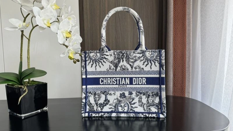 Unisex Christian Dior Shopping Bags 70421