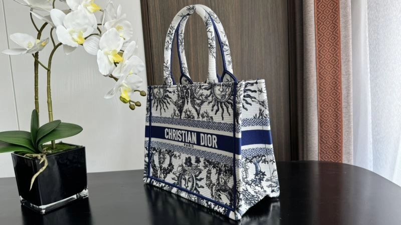 Unisex Christian Dior Shopping Bags 70421