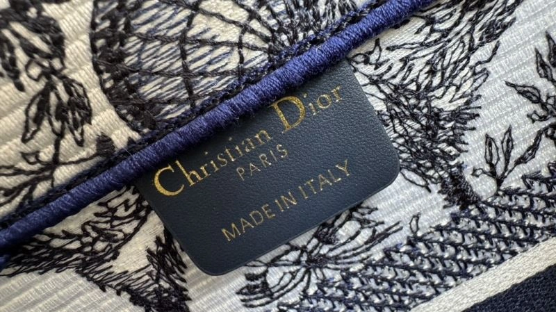 Unisex Christian Dior Shopping Bags 70421