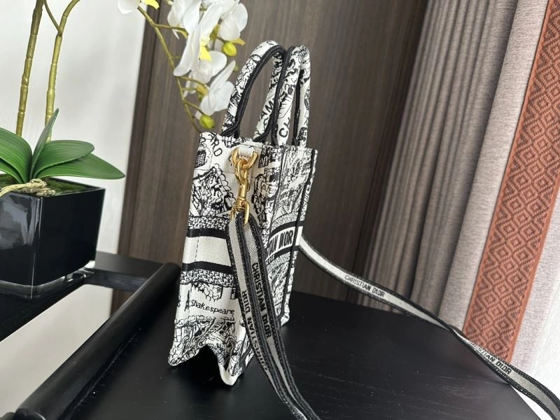 Christian Dior Shopping Bags TimelessDesign 70401