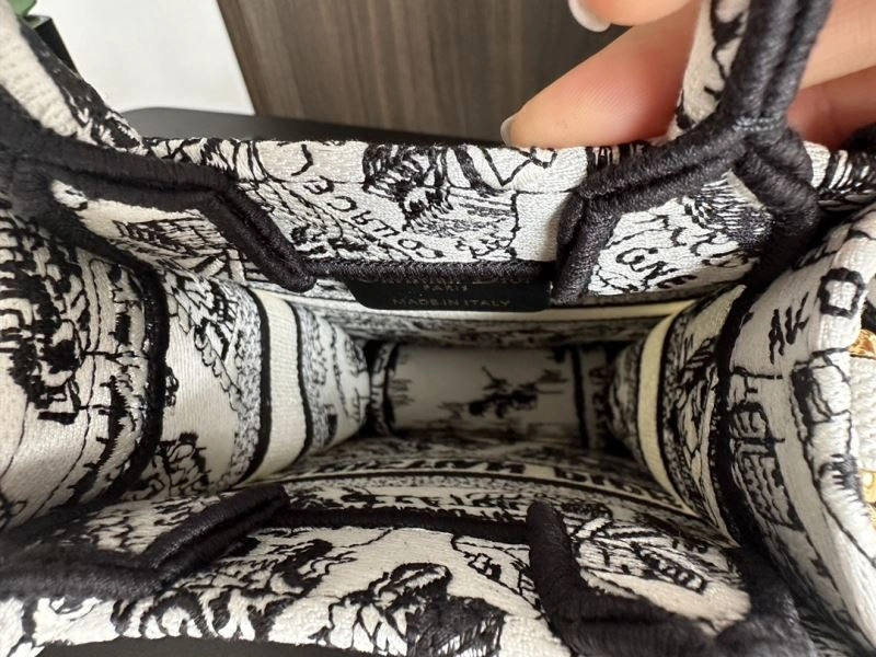 Christian Dior Shopping Bags TimelessDesign 70401