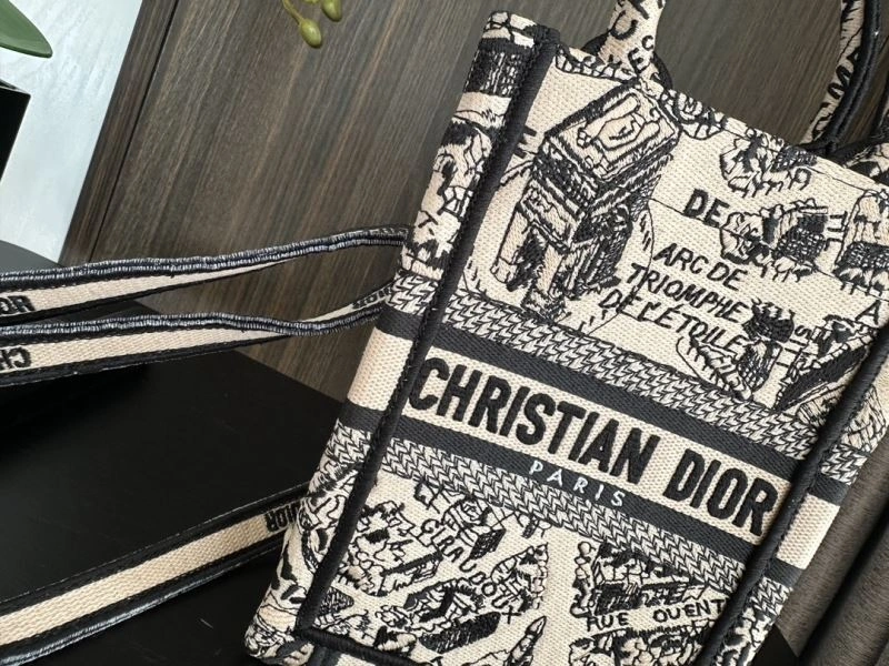 Sophisticated Christian Dior Shopping Bags 70485