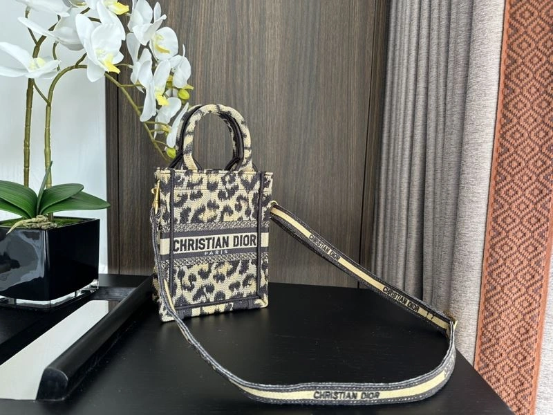Reliable Christian Dior Shopping Bags 70400