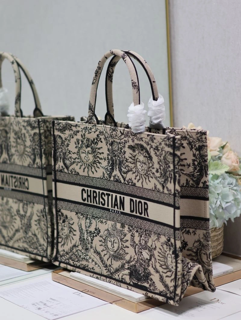Tailored Christian Dior Shopping Bags 70468