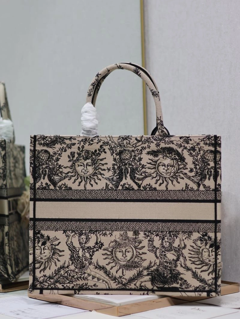 Tailored Christian Dior Shopping Bags 70468