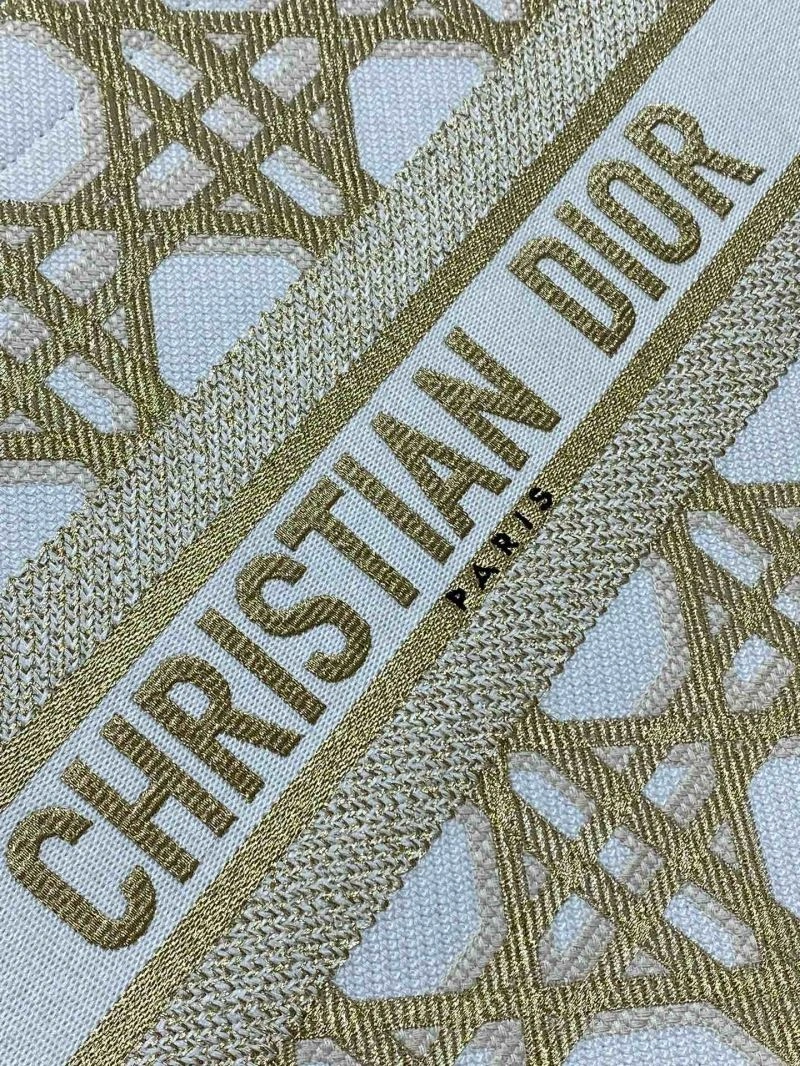 Christian Dior Shopping Bags Sleek 70380