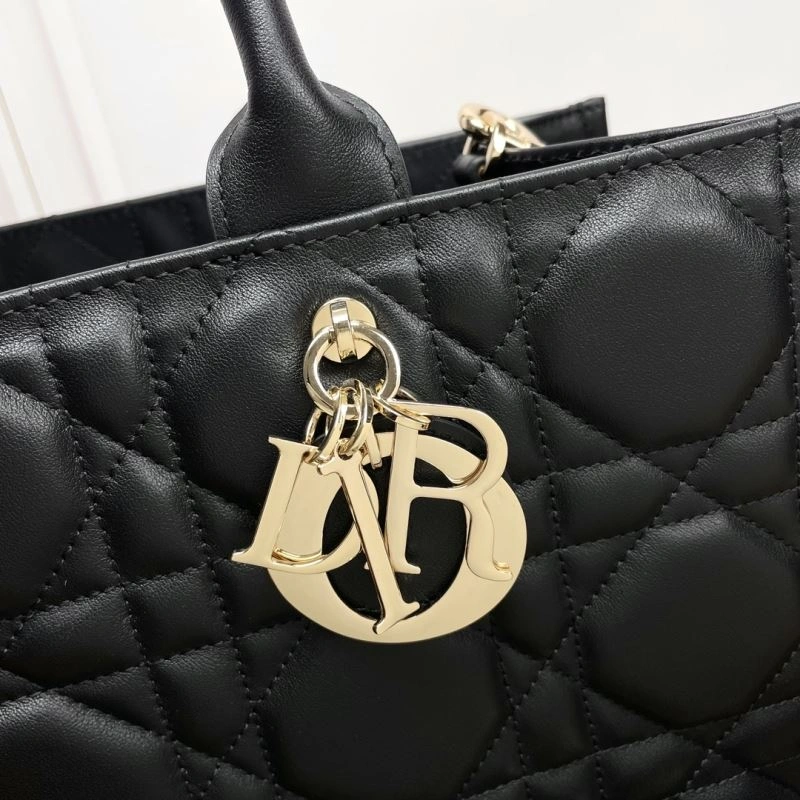 Sustainable Christian Dior Shopping Bags 70375