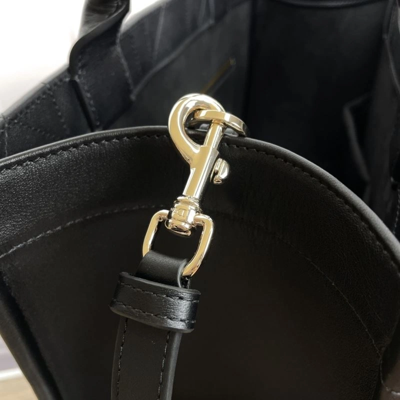 Sustainable Christian Dior Shopping Bags 70375