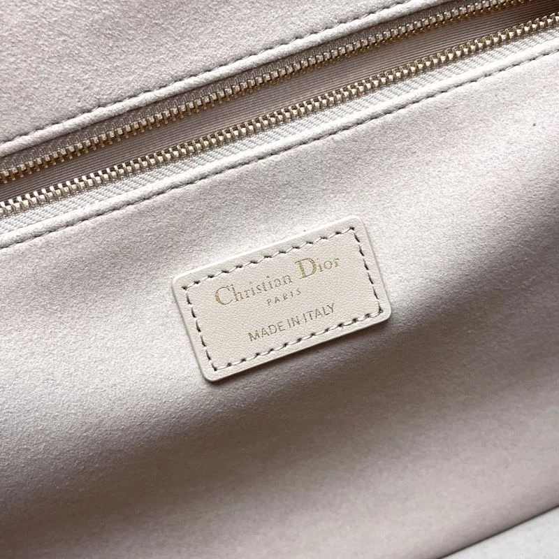 Elegant Christian Dior Shopping Bags 37697
