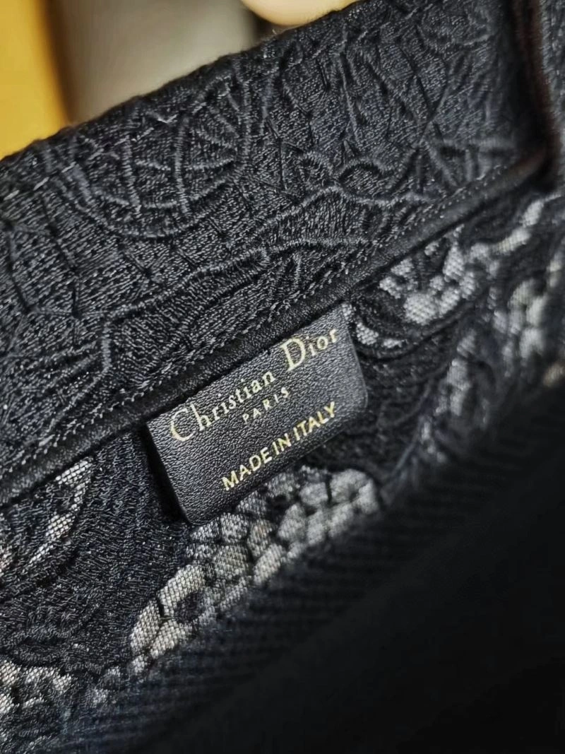 FlexibleFit Christian Dior Shopping Bags 70378