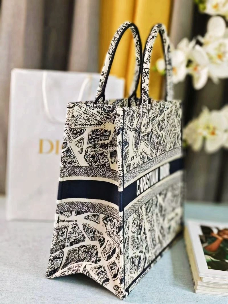 Christian Dior Shopping Bags Lightweight 70372