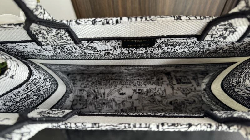 EasyMatch Christian Dior Shopping Bags 70430
