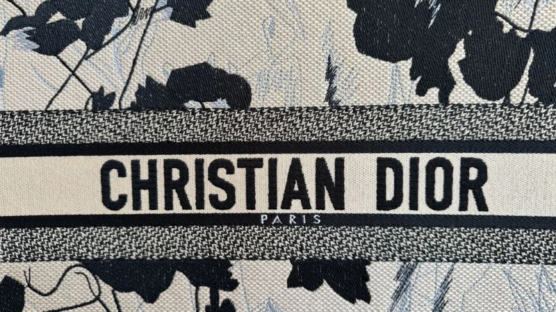 FashionForward Christian Dior Shopping Bags 70360