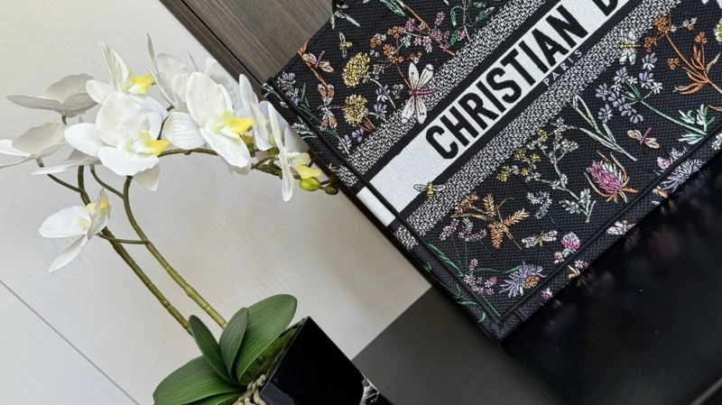 Unisex Christian Dior Shopping Bags 70404