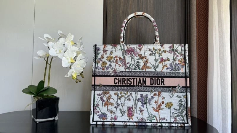 Christian Dior Shopping Bags Colorful 70403