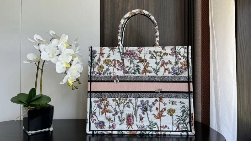 Christian Dior Shopping Bags Colorful 70403