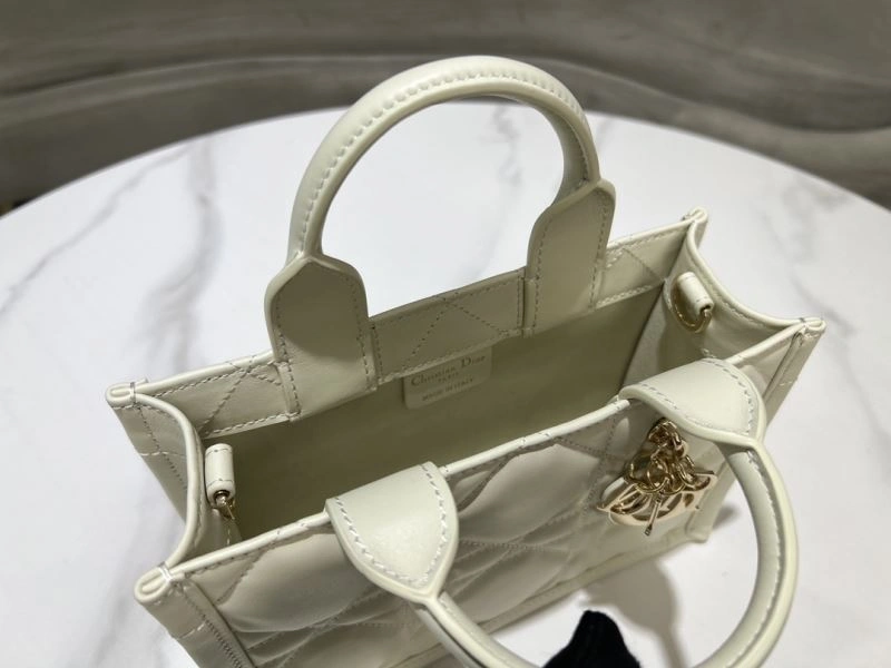 Christian Dior Shopping Bags DailyWear 70427