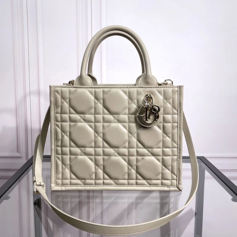 Sustainable Christian Dior Shopping Bags 70353