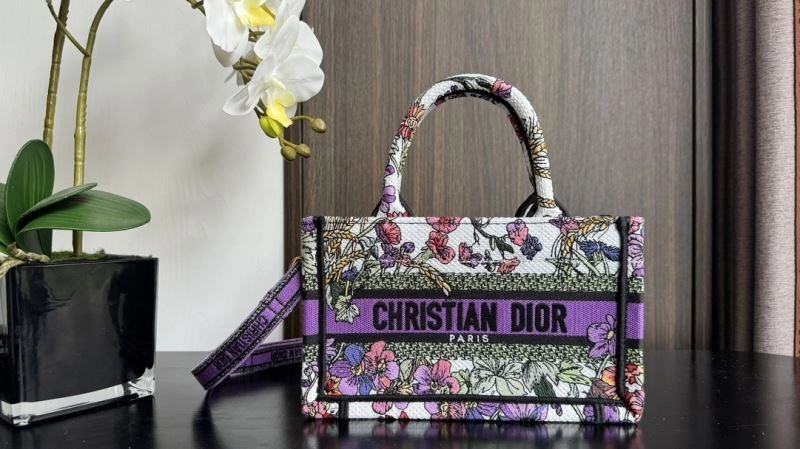 Bold Christian Dior Shopping Bags 70358
