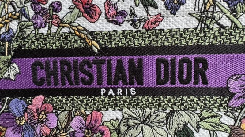 Bold Christian Dior Shopping Bags 70358