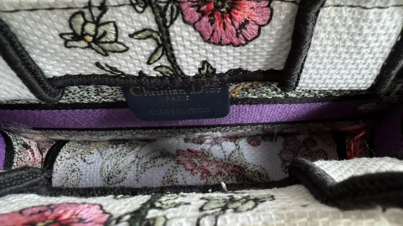 Bold Christian Dior Shopping Bags 70358