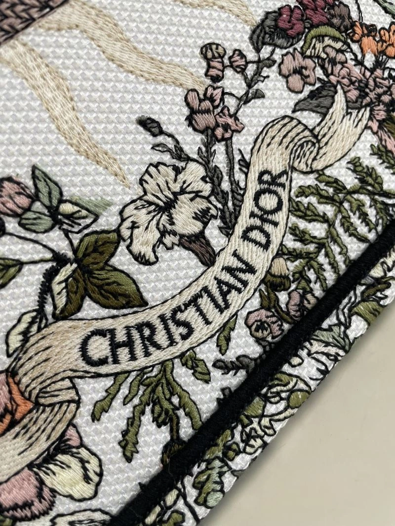 Snug Christian Dior Shopping Bags 70512